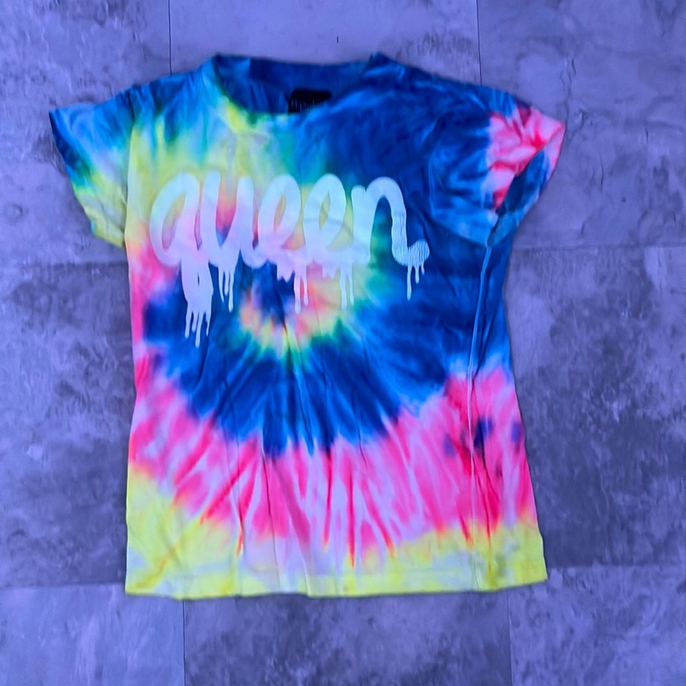 Basic tie-dye tee